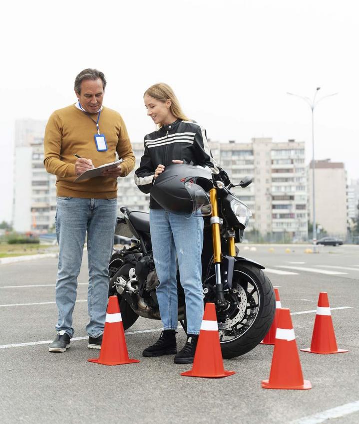 Conduire une moto Paris